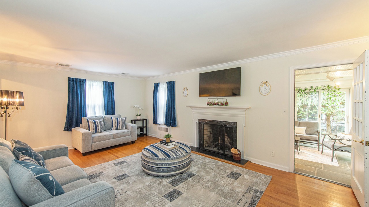 Photo of Livingroom in Upper Montclair