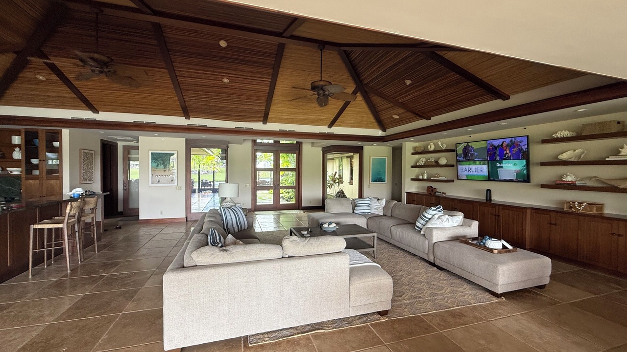 Photo of Livingroom in Kaupulehu
