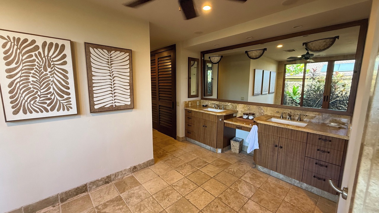 Photo of Bathroom in Kaupulehu