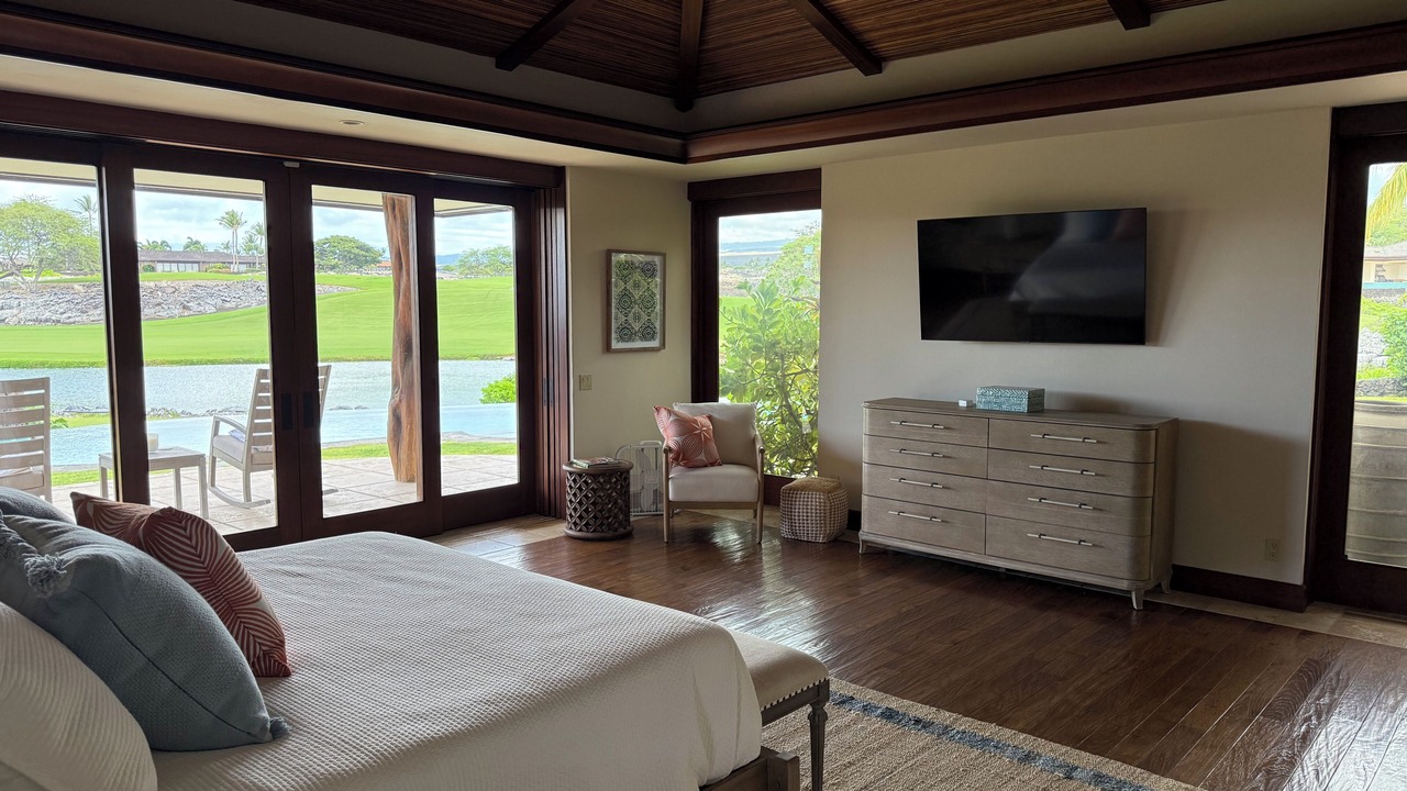 Photo of Bedroom in Kaupulehu