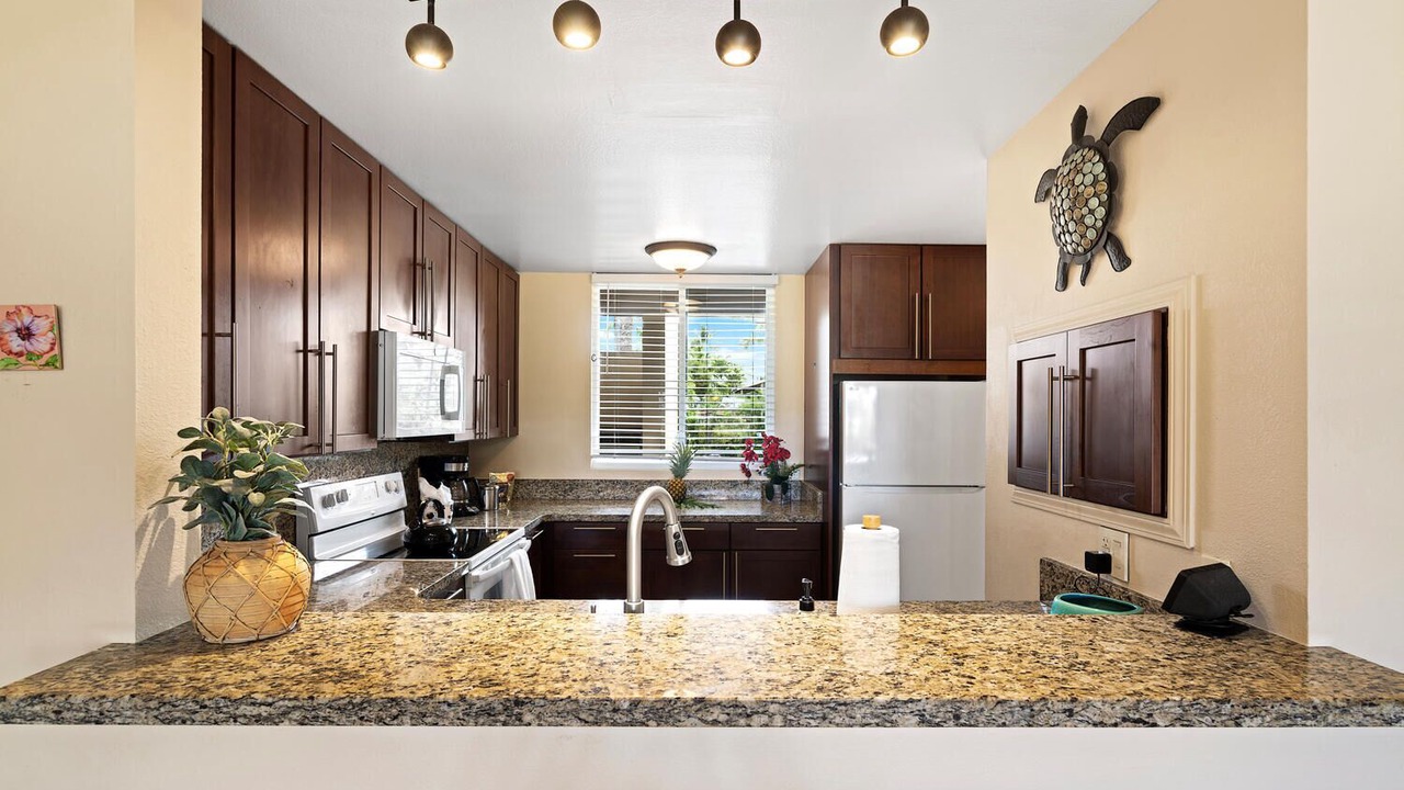 Photo of Kitchen in Kahaluu-Keauhou