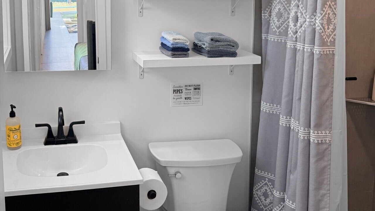 Photo of Bathroom in Mokuleia