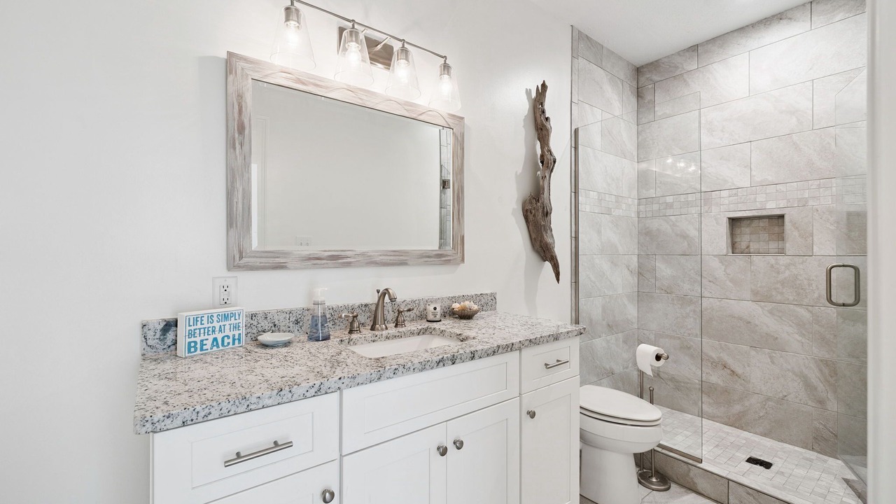 Photo of Bathroom in Laguna Beach