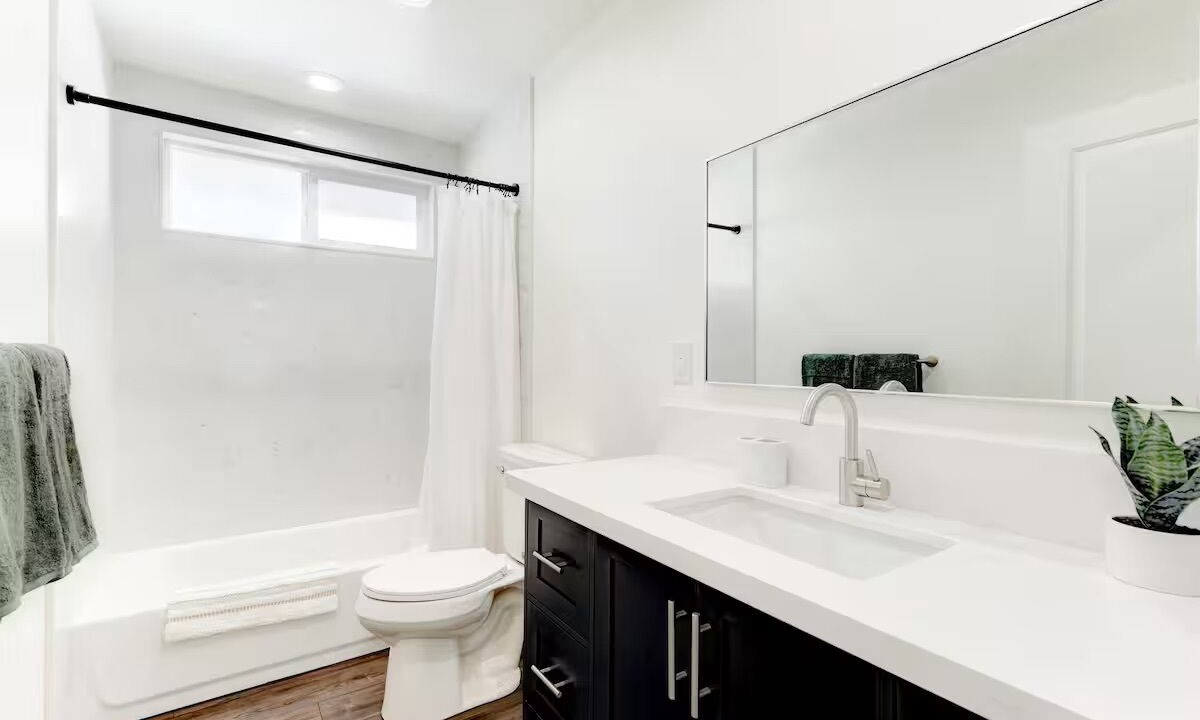 Photo of Bathroom in Keolu Hills