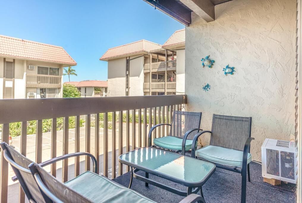 Photo of Patio Balcony in Historic Kailua Village