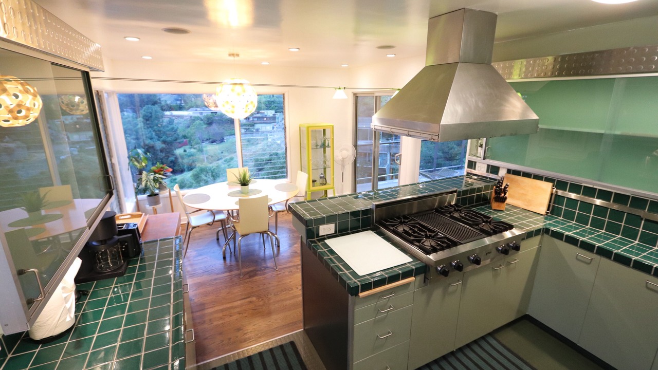 Photo of Kitchen in Hollywoodland