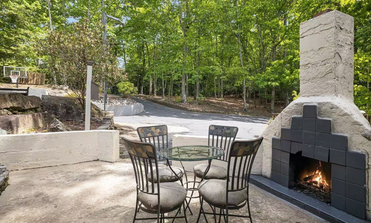 Photo of Outdoor in Pisgah Forest