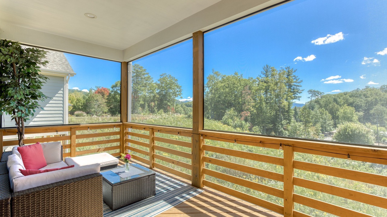 Photo of Patio Balcony in Fairview
