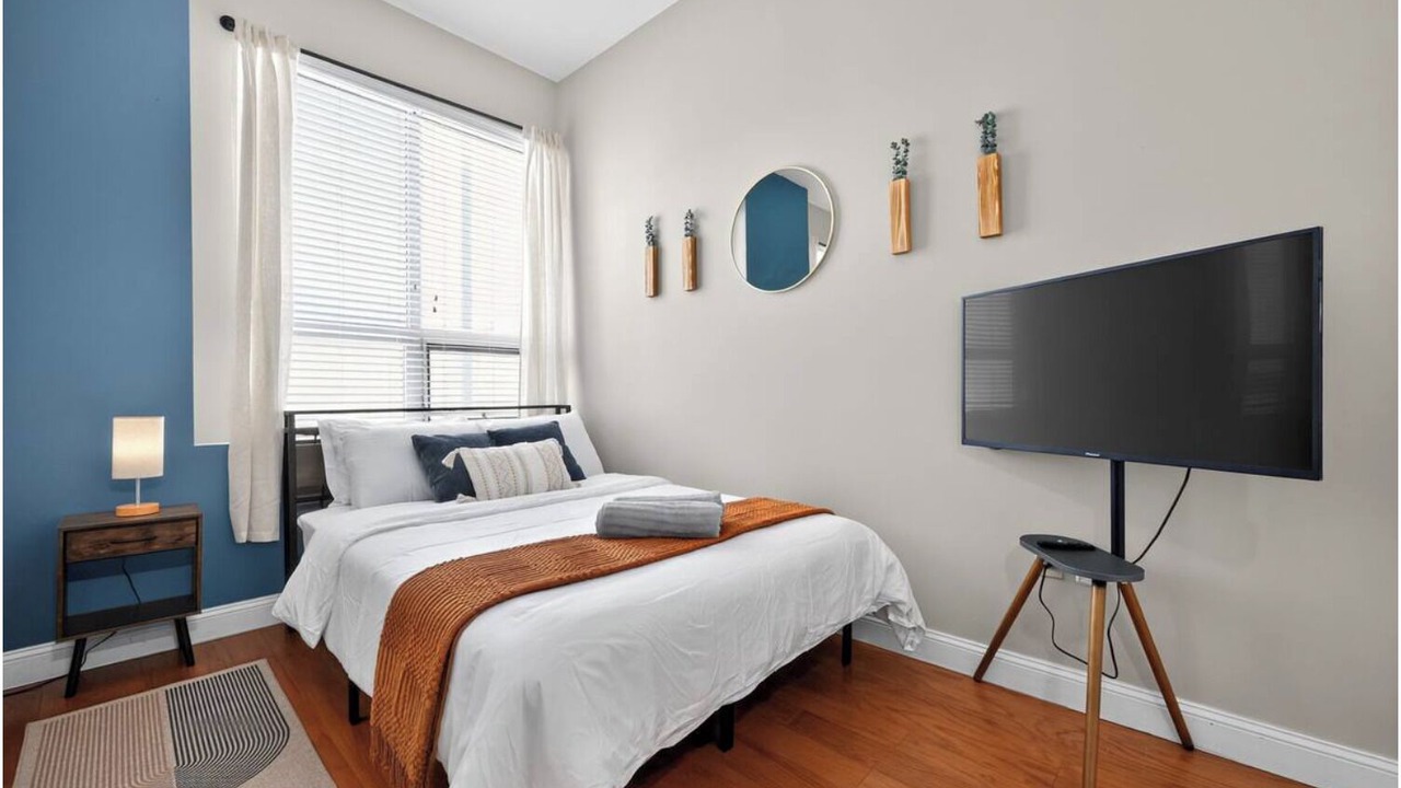 Photo of Bedroom in Chinatown