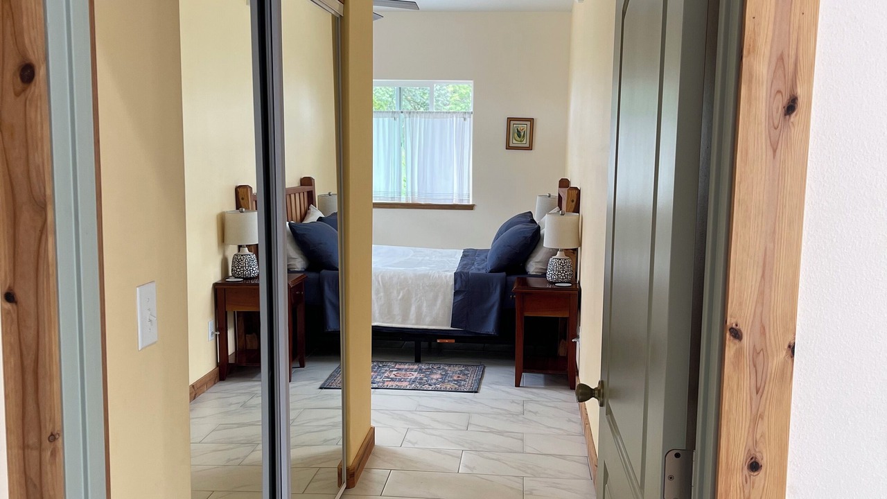 Photo of Bedroom in Kealakekua