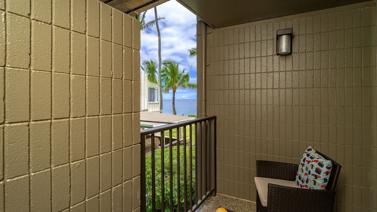 Photo of Patio Balcony in Punaluu