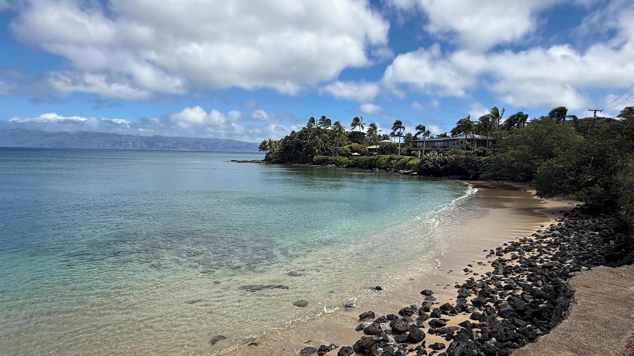 Photo of Others in Kahana