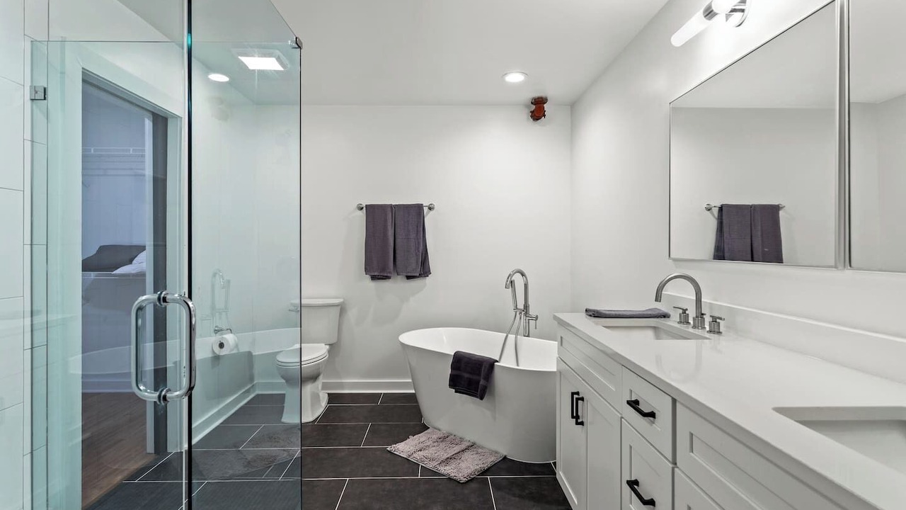 Photo of Bathroom in Atlantic Station Area