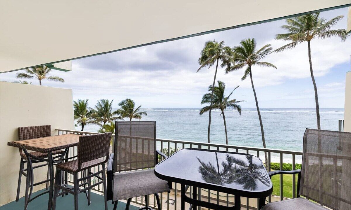 Photo of Patio Balcony in Punaluu