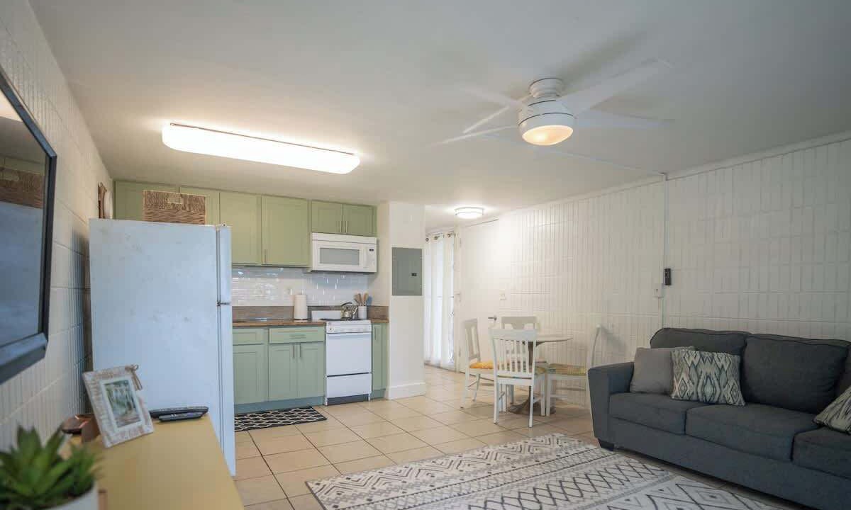 Photo of Livingroom in Punaluu