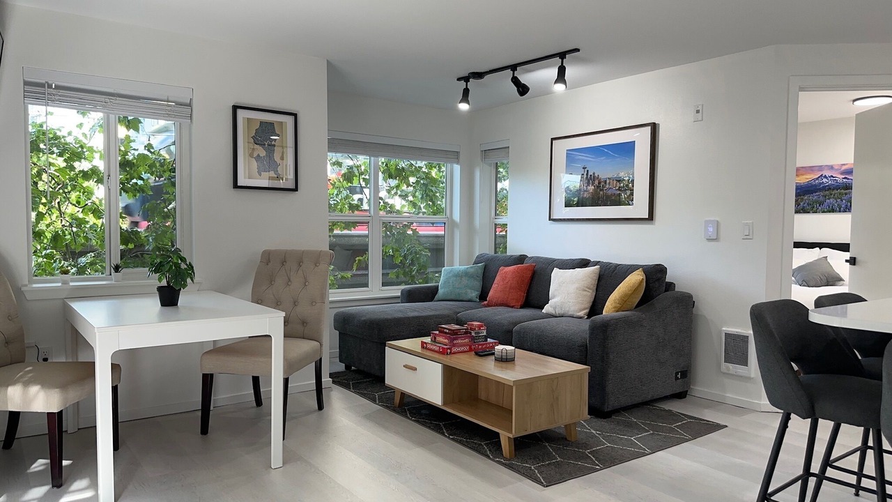 Photo of Livingroom in Belltown