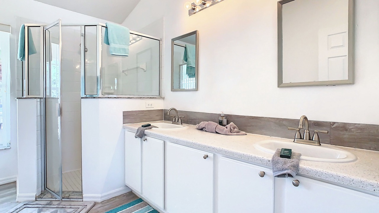 Photo of Bathroom in Crescent Lakes