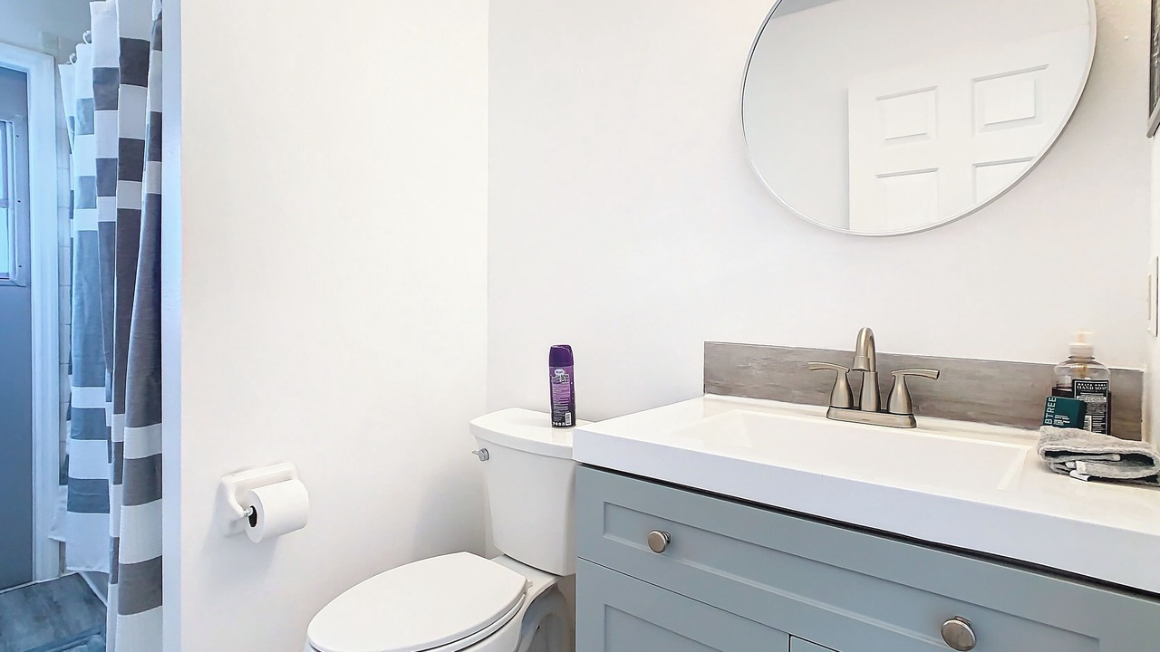 Photo of Bathroom in Crescent Lakes