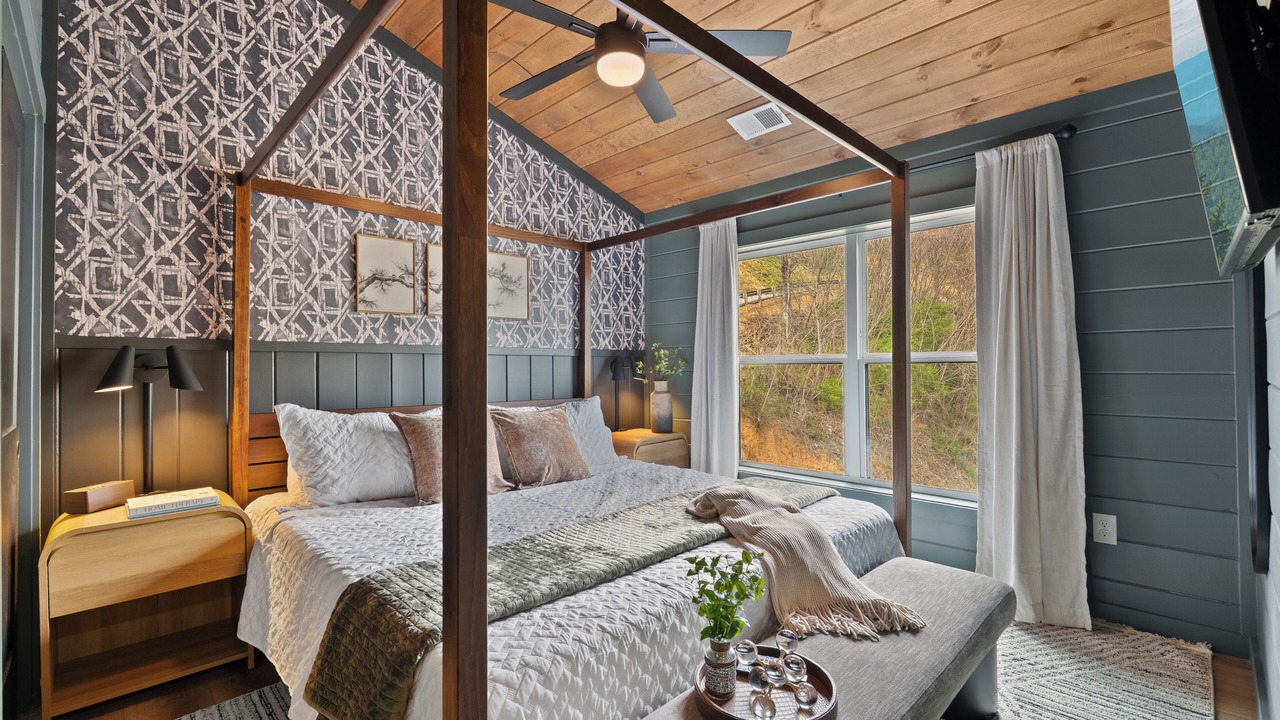 Photo of Bedroom in Gatlinburg