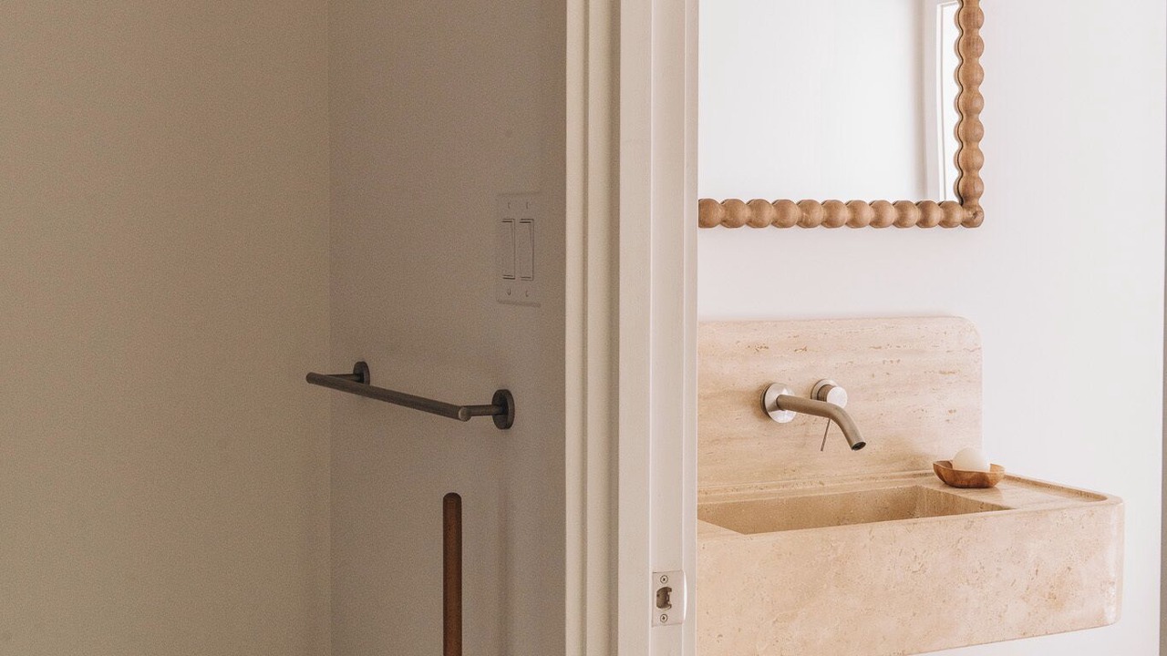 Photo of Bathroom in Kuliouou - Kalani Iki