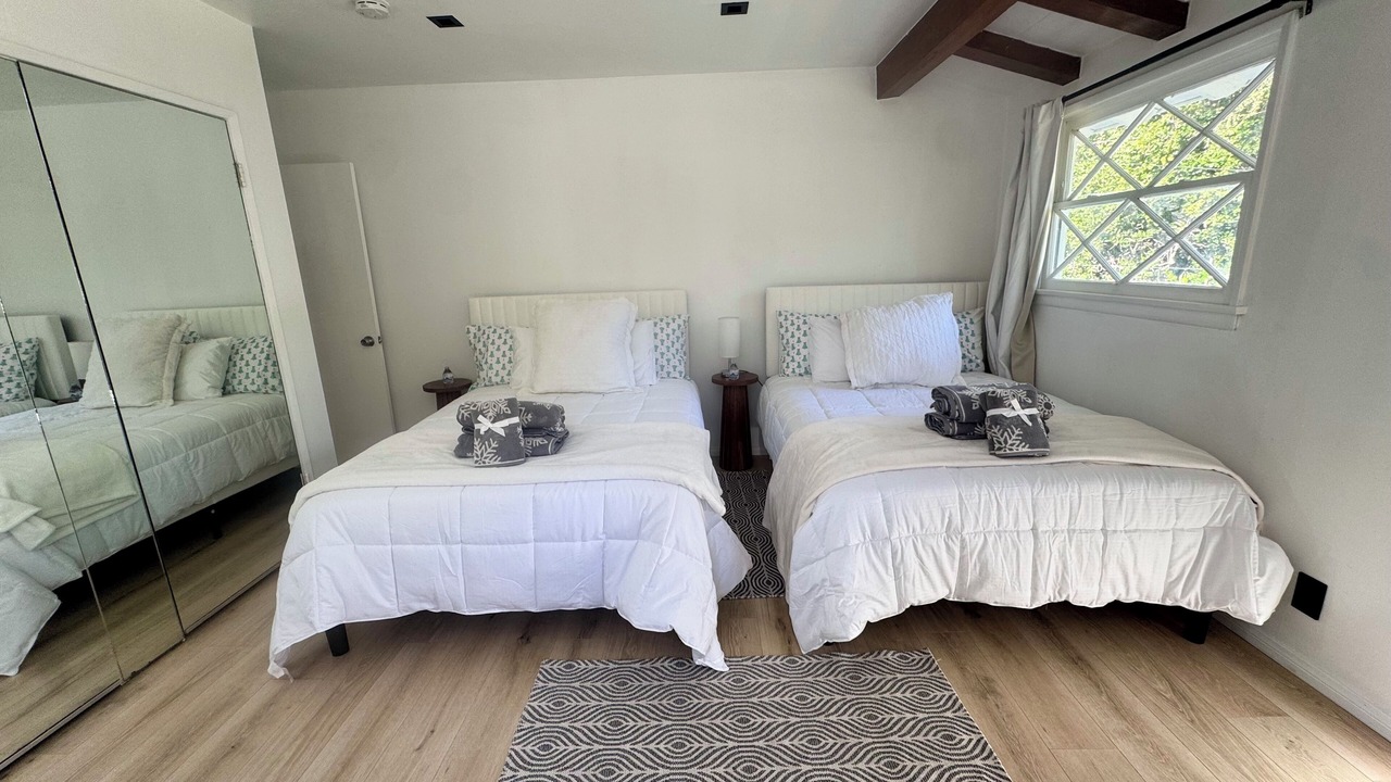 Photo of Bedroom in Beverly Glen