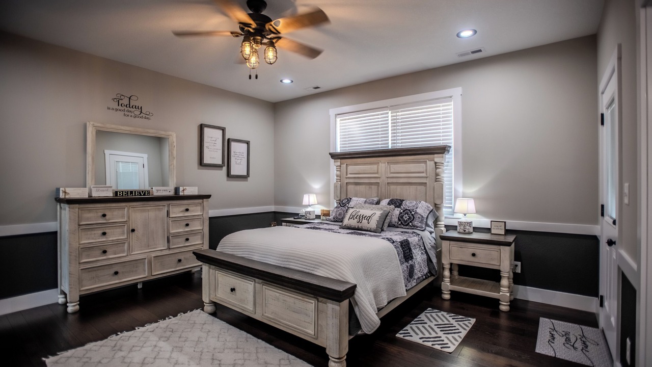 Photo of Bedroom in Weaverville