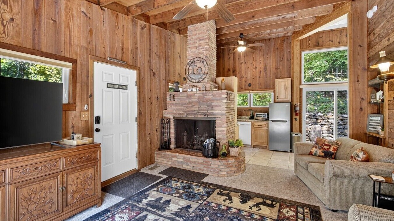 Photo of Livingroom in Pickens