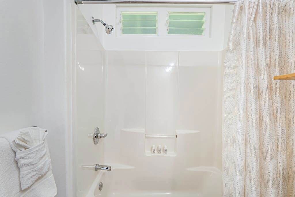 Photo of Bathroom in Keaau