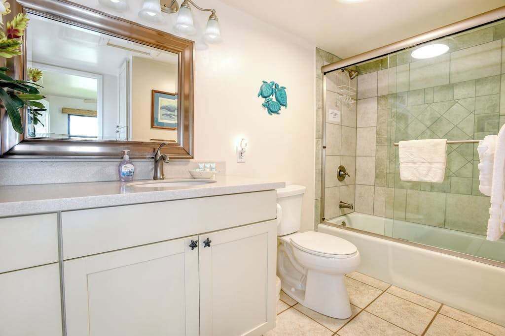 Photo of Bathroom in Maalaea
