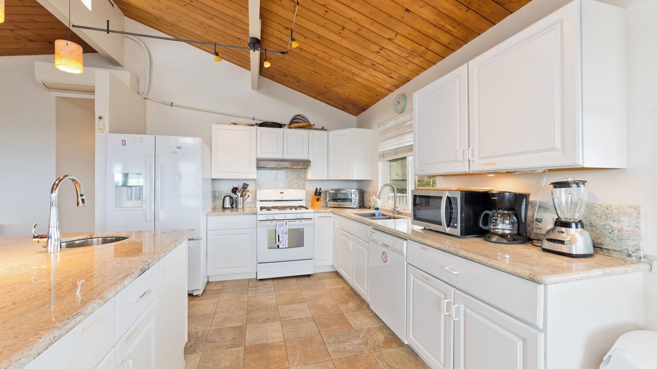 Photo of Kitchen in Kona Palisades