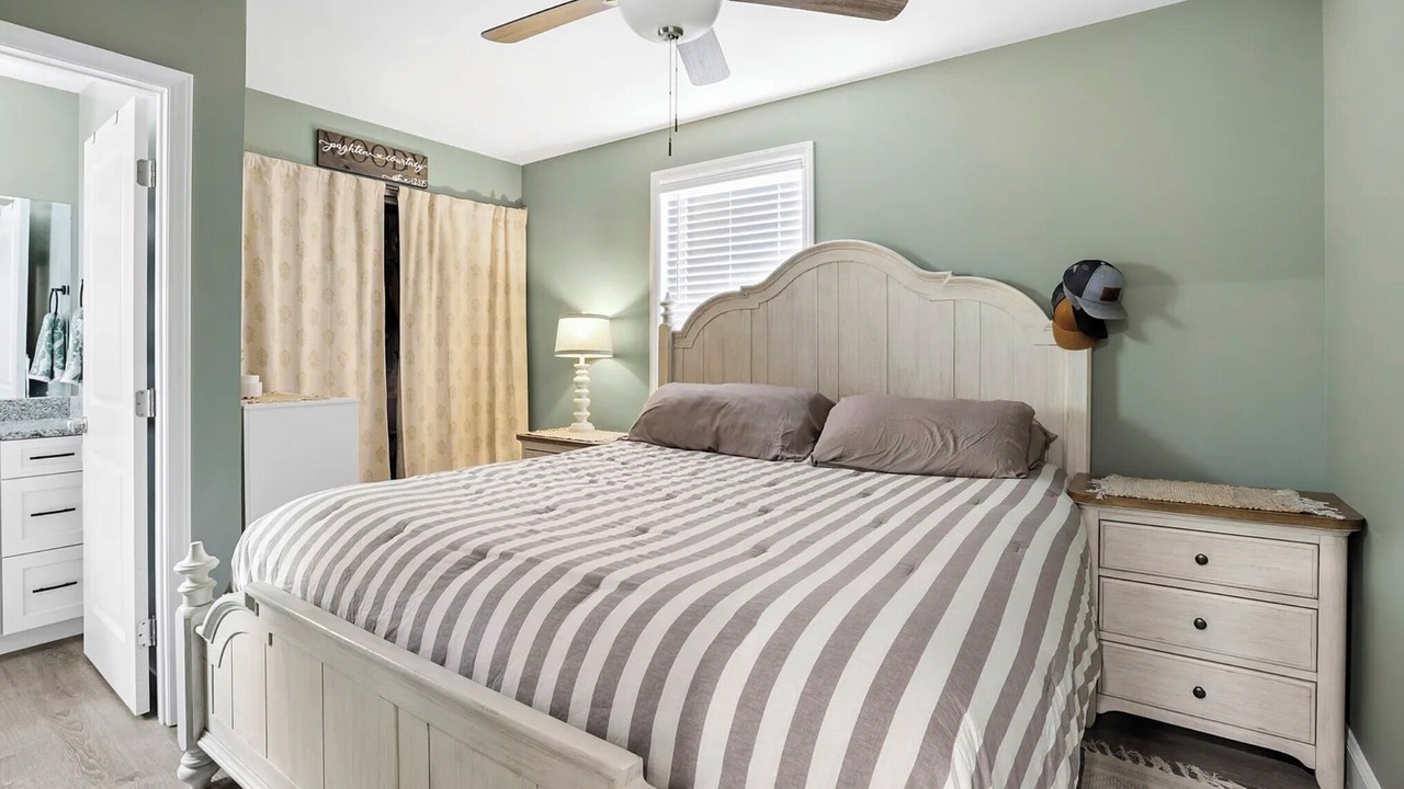 Photo of Bedroom in Skyland