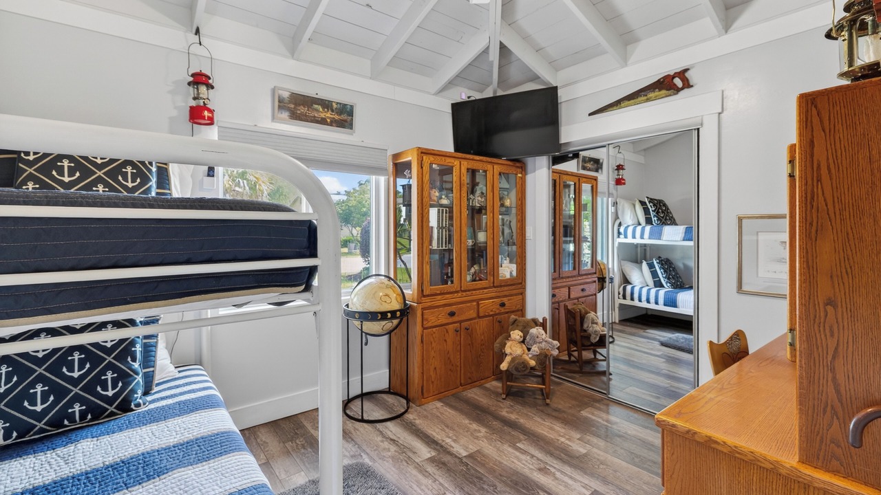 Photo of Bedroom in Demere Park