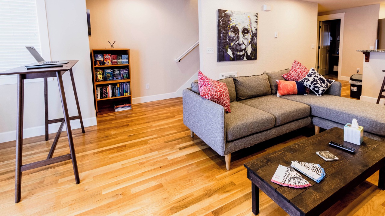 Photo of Livingroom in East Queen Anne