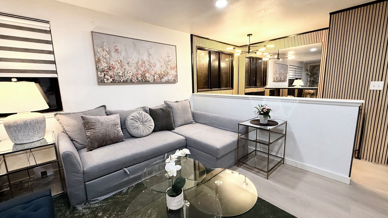 Photo of Livingroom in Picnic Point-North Lynnwood