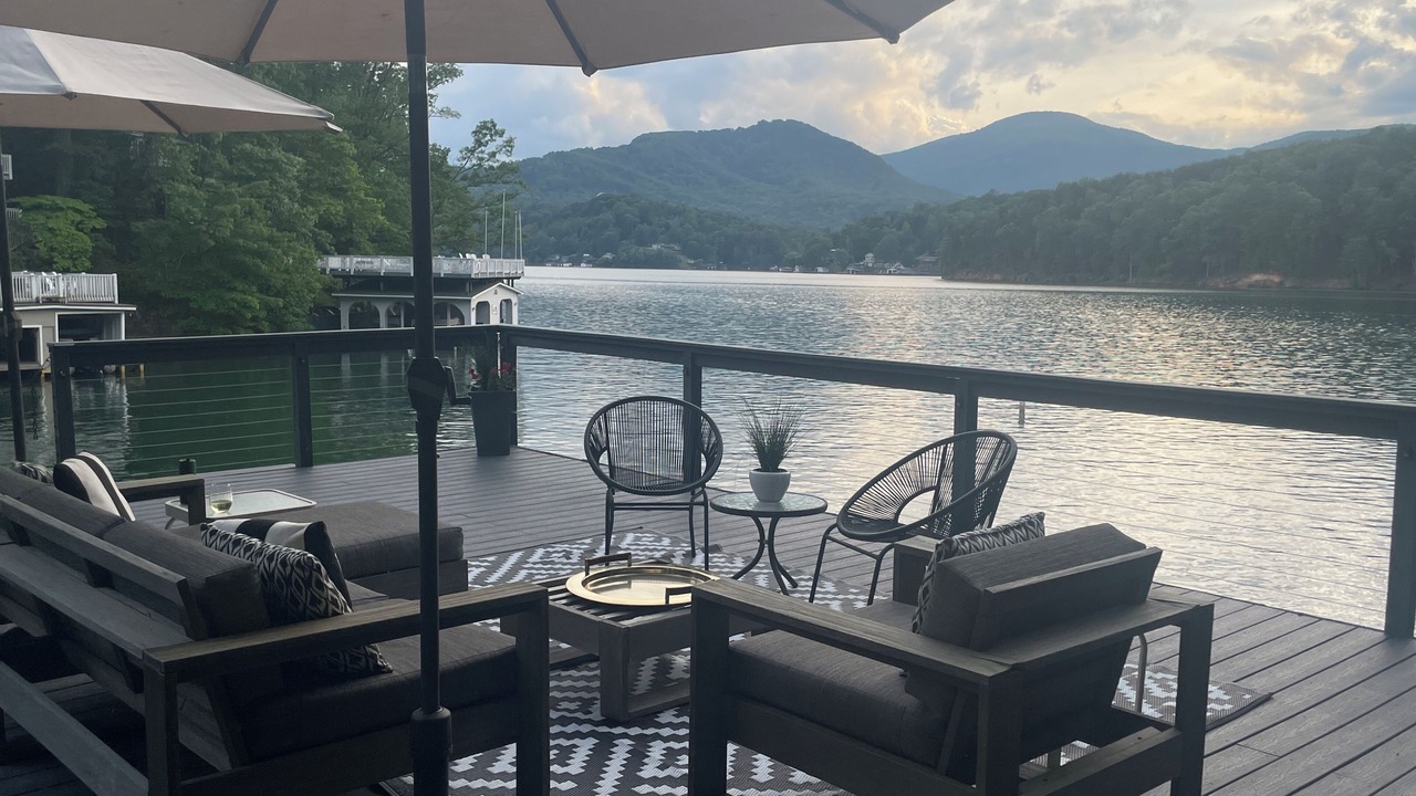 Photo of Patio Balcony in Lake Lure