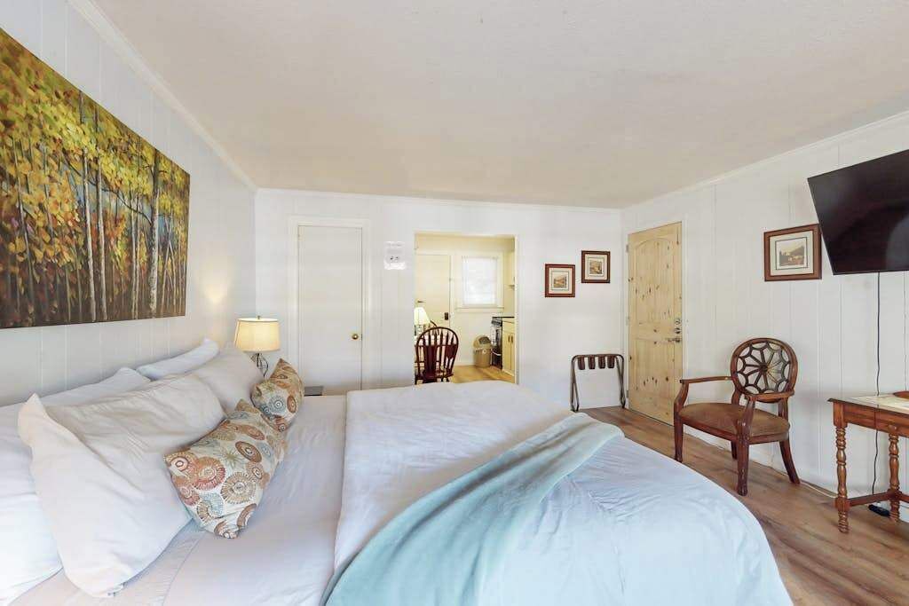 Photo of Bedroom in Flat Rock