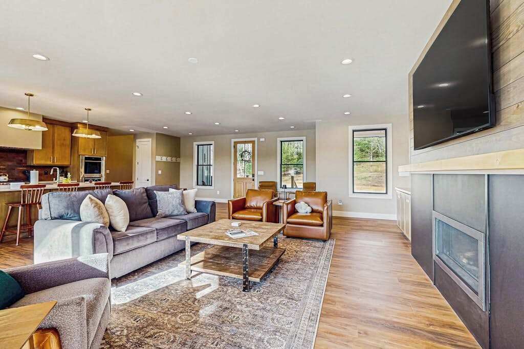 Photo of Livingroom in Mills River