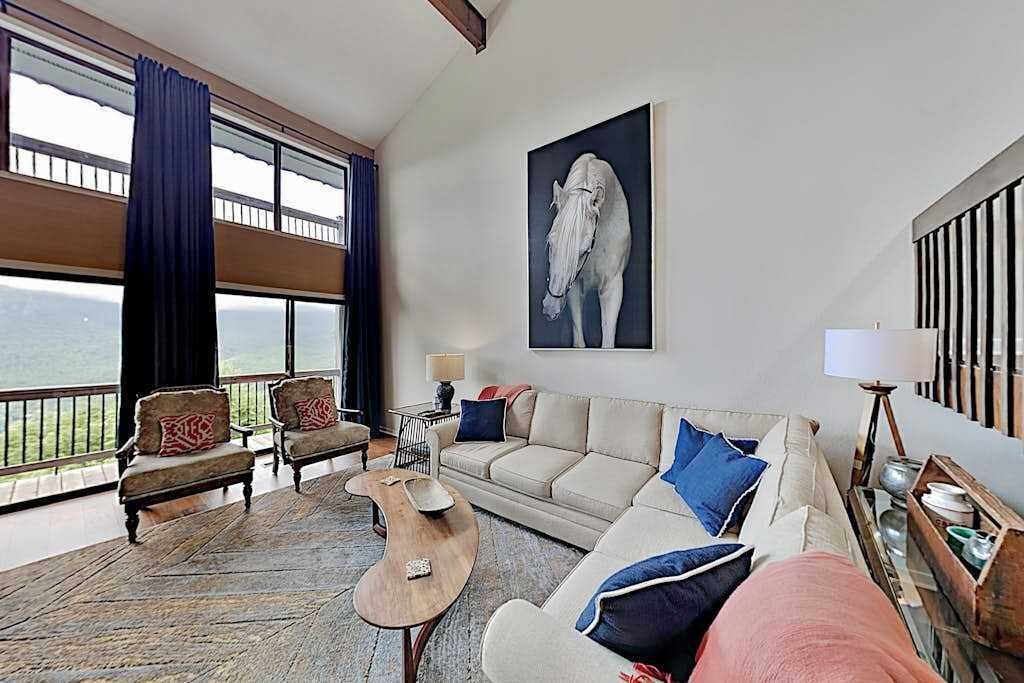 Photo of Livingroom in Lake Lure