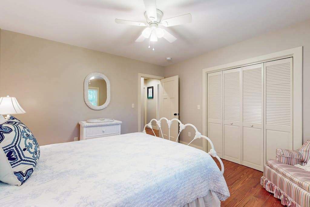 Photo of Bedroom in Flat Rock