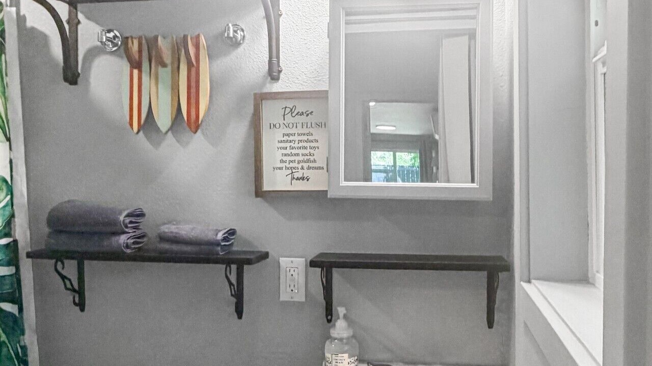 Photo of Bathroom in Mokuleia