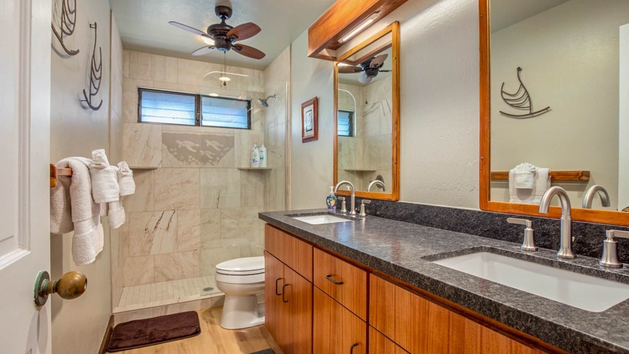 Photo of Bathroom in Keauhou
