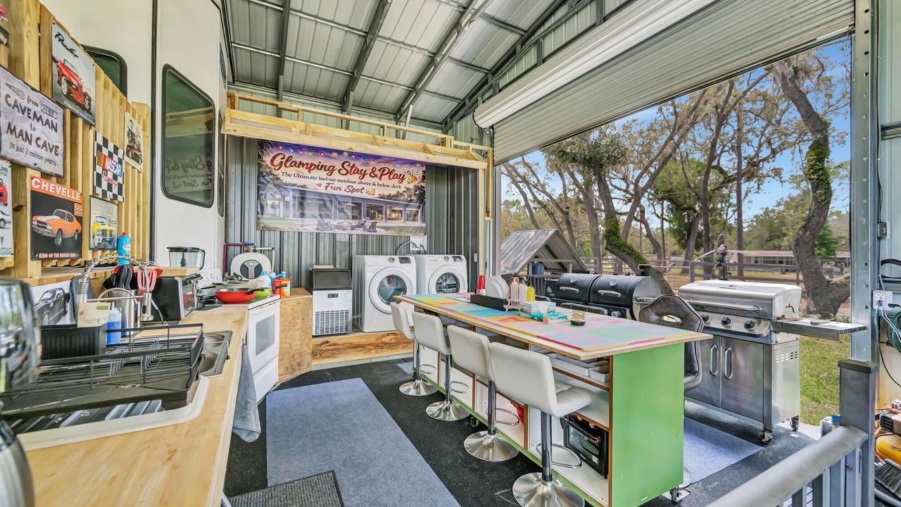 Photo of Outdoor in Ridge Manor