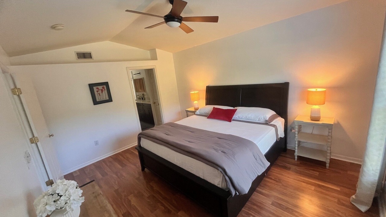 Photo of Bedroom in Meadow Pointe