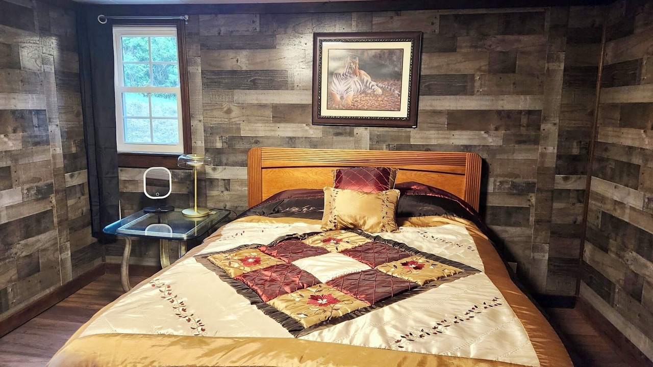 Photo of Bedroom in Cleveland