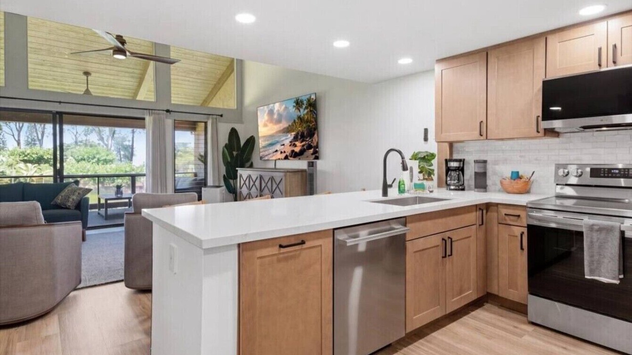 Photo of Kitchen in Waikoloa