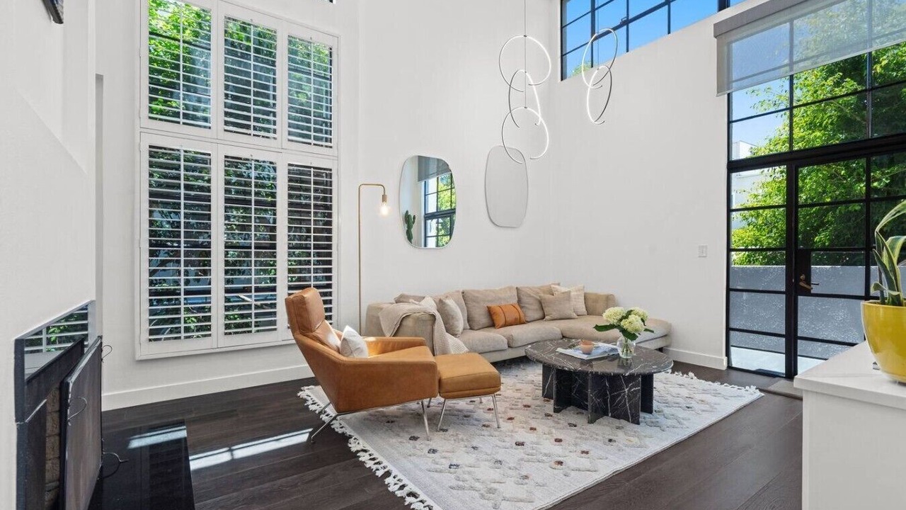 Photo of Bedroom in Sawtelle