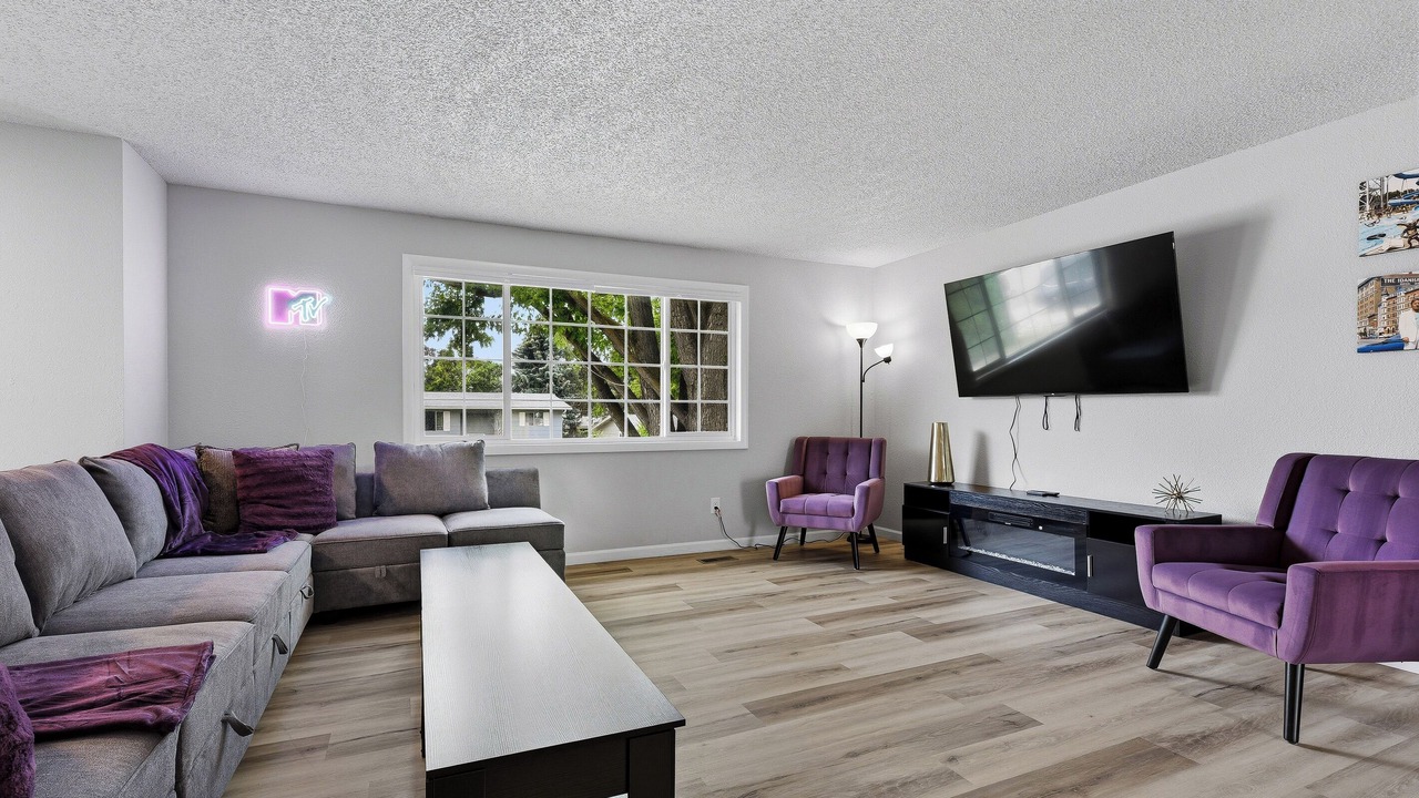 Photo of Livingroom in West Valley