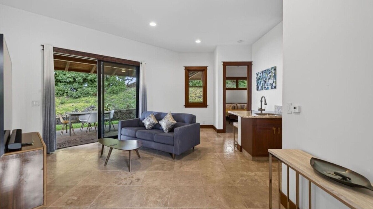 Photo of Livingroom in Historic Kailua Village