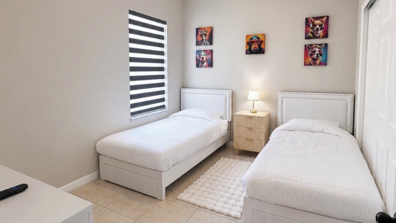 Photo of Bedroom in Crescent Lakes