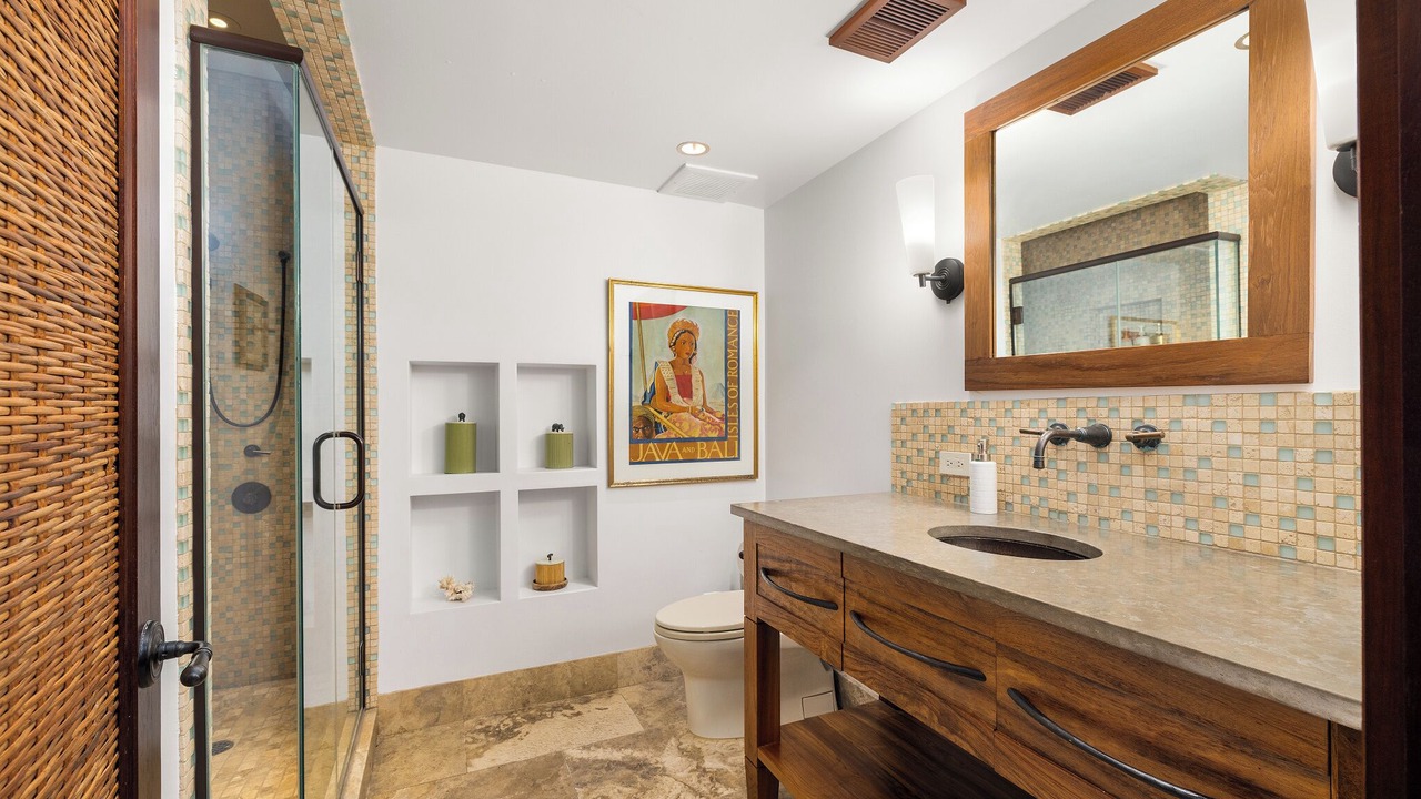 Photo of Bathroom in Kahuku